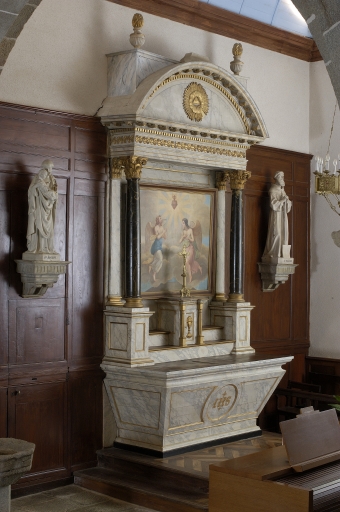 Ensemble du retable latéral sud : retable, autel et tabernacle