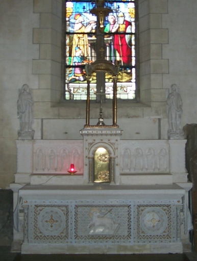 Ensemble du maître-autel : autel, retable, tabernacle, exposition, gradin d'autel, degré d'autel