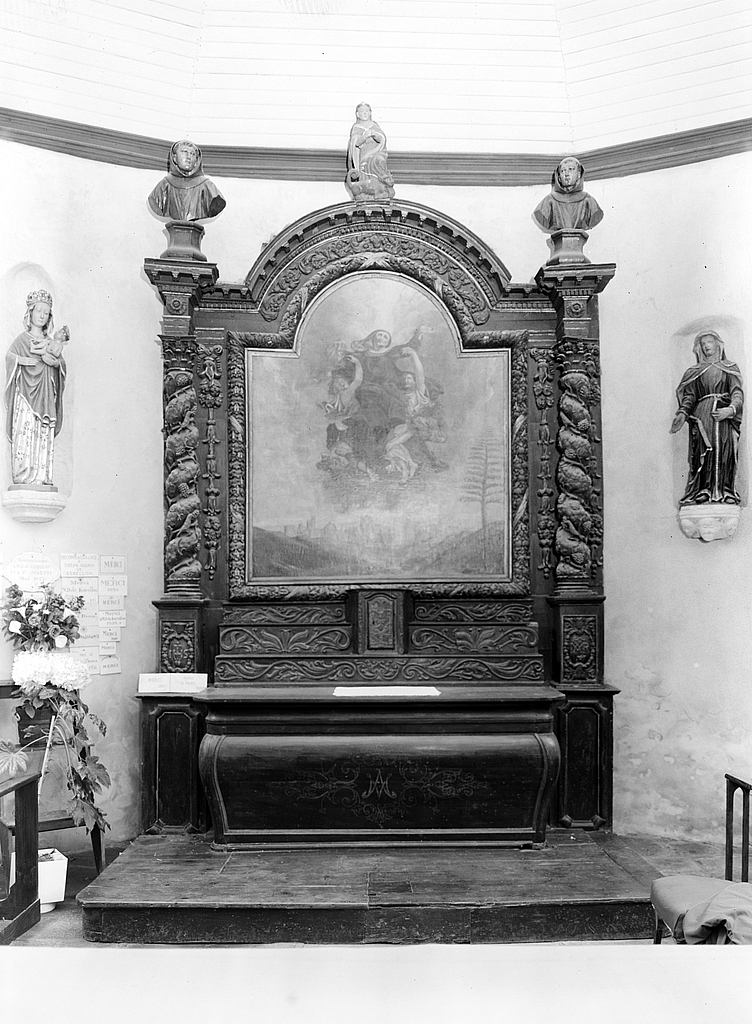 Autel, retable, tabernacle, gradins d'autel (2), bustes (2) (maître-autel, autel tombeau, retable architecturé), chapelle Notre-Dame (Plouénan)