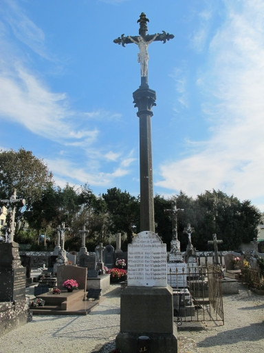 Croix de mission, cimetière (Lanvéoc)