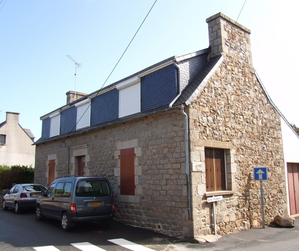 Maison, rue des Écoles (Pleubian)