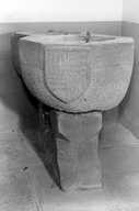 Cuve baptismale, église paroissiale Notre-Dame-de-Pitié (La Chapelle-Blanche)