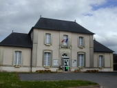 École communale de garçons et mairie, actuellement mairie, 9 rue du Schiste Violet (Saint-Thurial)