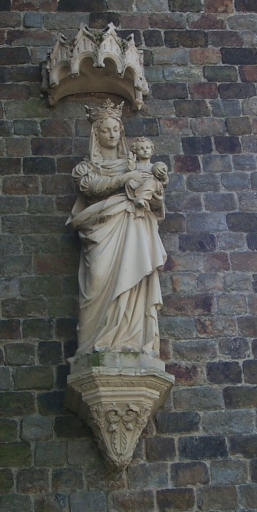 Statue sur socle et sous dais : Vierge à l'Enfant