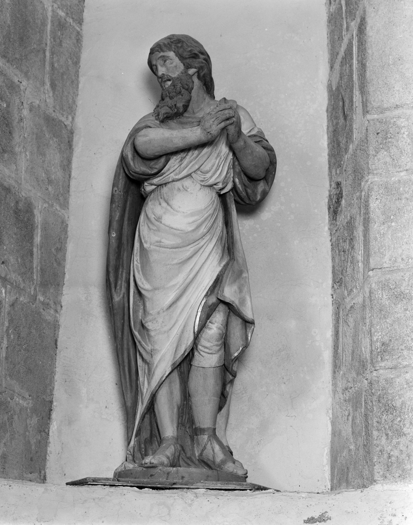 Statue (petite nature), abbaye de bénédictins Saint-Gildas, de bénédictins de la congrégation de Saint-Maur, de soeurs de la charité de Saint-Louis (Saint-Gildas-de-Rhuys)