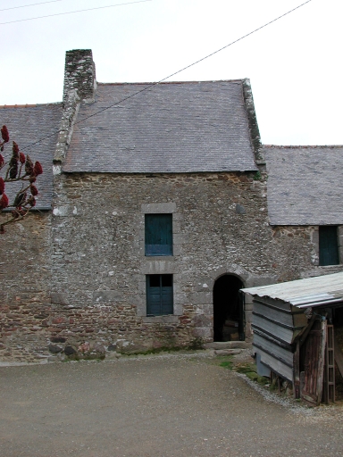 Alignement de maisons, le Rocher Marie (Saint-Pierre-de-Plesguen fusionnée en Mesnil-Roc'h en 2019)