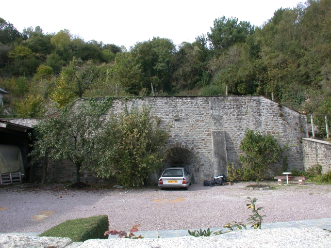 Usine de chaux Lenouvel, puis Vogel et Rosse soeurs, actuellement maison, 51 rue du Quai (Dinan)