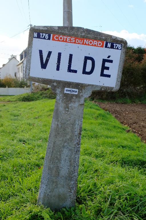 Vildé-Guingalan et la route nationale