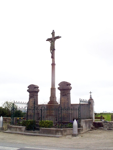 Croix monumentale, Grande Rue, Vildé la Marine (Hirel)