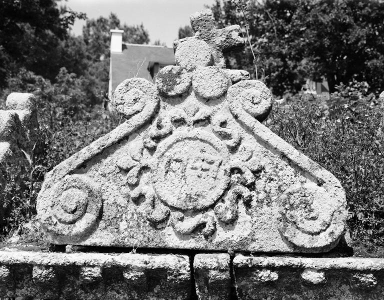 Fontaine de dévotion Saint-Servais dite la Vieille Fontaine (La Trinité-Surzur)