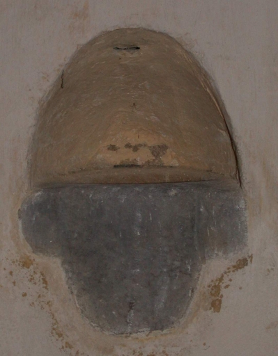 Ancienne mesure à grains aujourd'hui bénitier d'applique 2