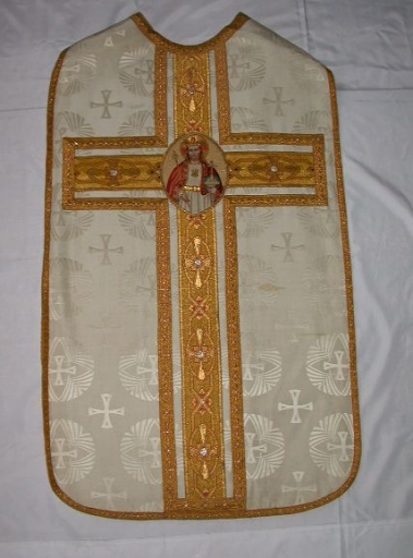 Ornement blanc 1 : chasuble, étole, bourse de corporal et voile de calice