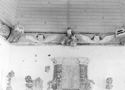 Sablière, blochets (11), chapelle Notre-Dame de Pitié et sa fontaine (Langonnet)