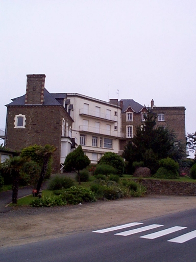 Hôtel de voyageurs, dite Villa Britannia, 47-49 boulevard de la Houle (Saint-Briac-sur-Mer)