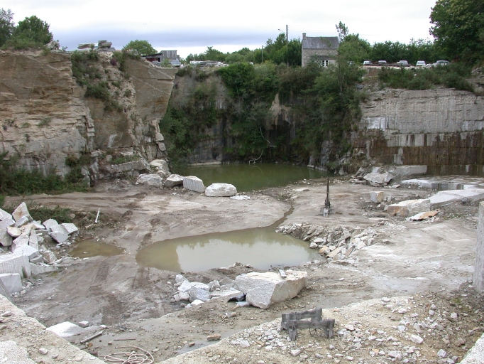Carrière de granite Juhel, puis carrière de granite et usine de taille de matériaux de construction de la Société d'Exploitation du Granit Blin, Hillion et Cie (Brusvily)