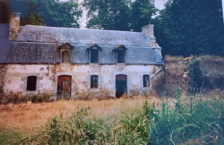 Abbaye, Saint-Aubin-des-Bois (Plédéliac)