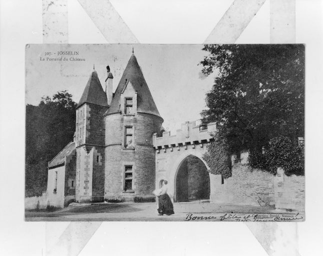 Château de Josselin, place de la Congrégation (Josselin)