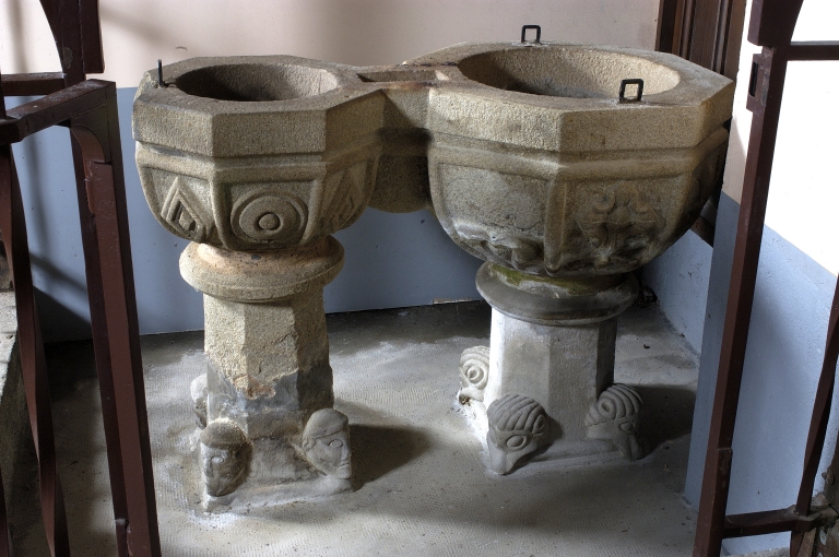 Fonts baptismaux