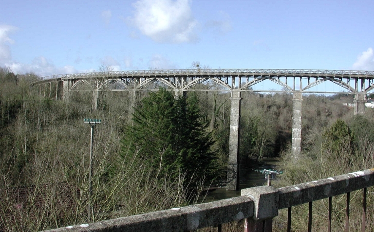 Les voies ferrées, ponts, digues et écluses sur la commune de Hillion