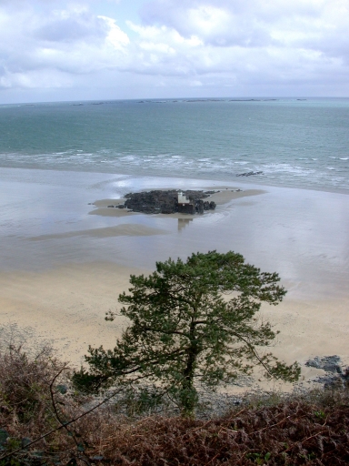 Présentation de la commune d'Etables-sur-Mer (fusionnée en Binic-Etables-sur-Mer en 2016)
