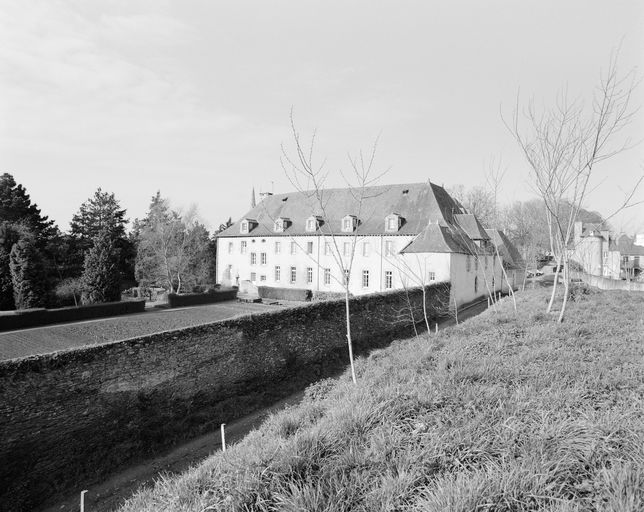 Couvent de Carmes Saint-Joachim, puis de Soeurs de la Sagesse, dite de La Retraite, actuellement Maison Saint-Louis-Marie (Josselin)