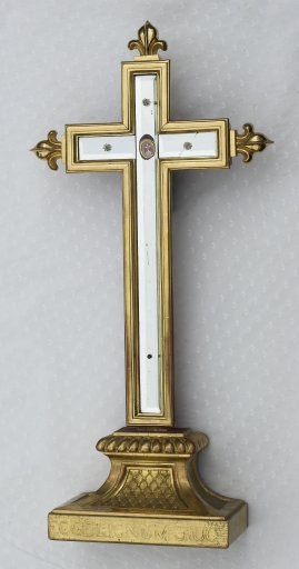 Croix-reliquaire