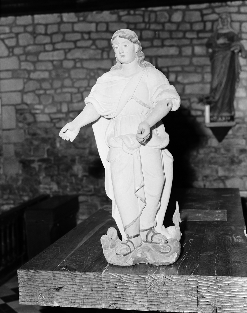 Statue (petite nature) : saint Michel, style néo-classique, chapelle Saint-Sauveur, Saint-Nicolas (Arzon)