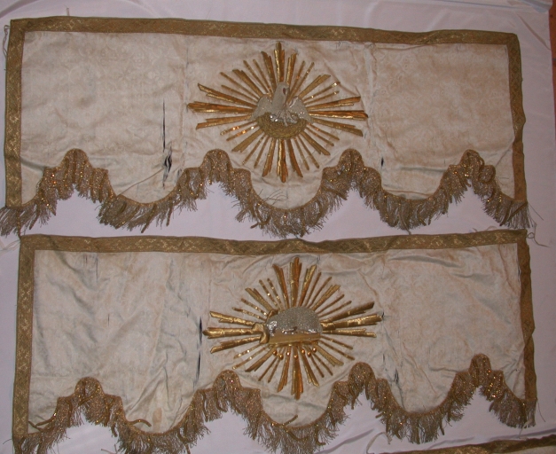 Garniture de dais d'autel