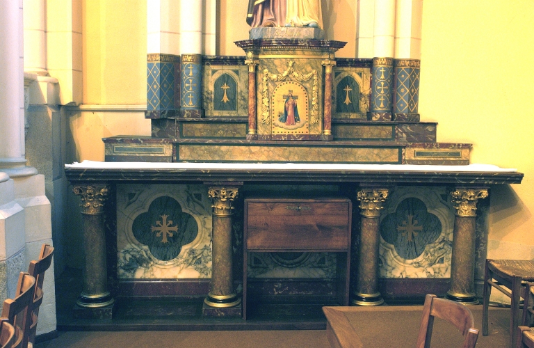 Ensemble de l'autel de sainte Anne : autel, tabernacle, 2 gradins d'autel, exposition
