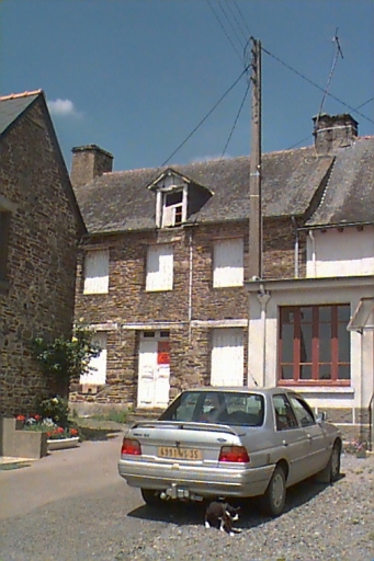 Maison (La Chapelle-Bouëxic)