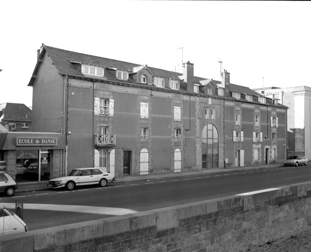 Usine, immeuble à logements (usine de fabrication de pipe) dit Immeubles Bellevue, 68, 70 chaussée du Sillon (Saint-Malo)