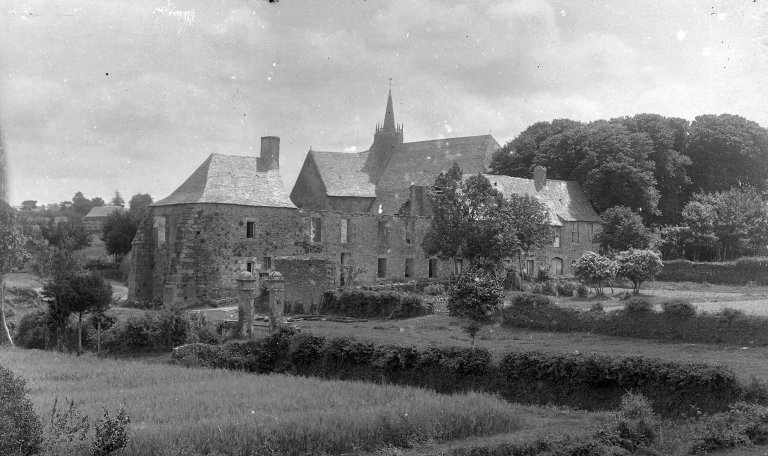 Ancienne abbaye de cisterciens, Le Relecq (Plounéour-Ménez)
