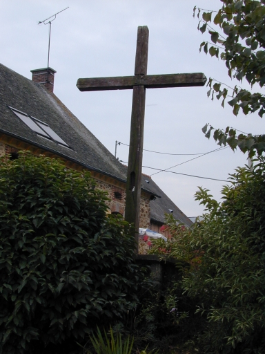 Croix de chemin, la Chevillardière (Brielles)
