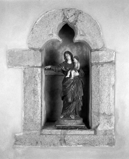 Statue de la Vierge à l'Enfant