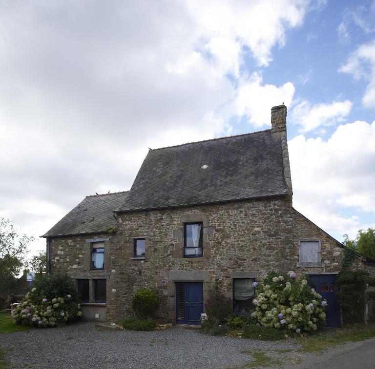 Maison, 1 rue de la Roche (Saint-Rémy-du-Plain)
