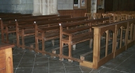 Ensemble de 35 bancs d'église