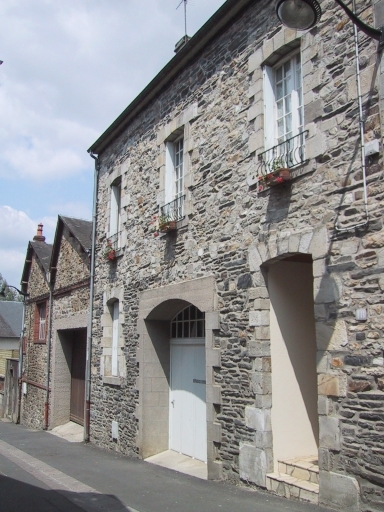 Usine de chaussures Bahu, Dérennes et Girou, puis Bahu, Dérennes, Girou et Cie, puis Girou, Picard et Auroyé, puis Girou et Picard, puis Picard, 18 rue Rallon (Vitré)