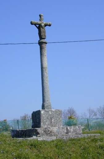 Croix monumentale 1, Ty Névez (Plounéour-Ménez)