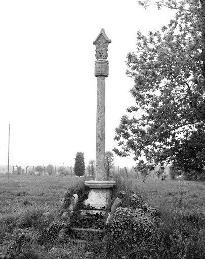 Croix de Chemin, Villeneuve (Irodouër)