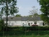 Alignement de maisons, le Malpois (La Chapelle-Thouarault)