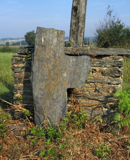 Croix monumentale, le Châtaignier (Saint-Just)