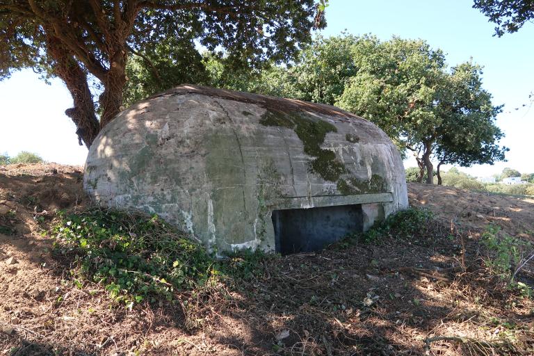 Ensemble fortifié (B 47), Keranroux - Menguen, sur la crête à l'ouest de la route de Guilers (actuelle rue de Kerléo) (Brest)