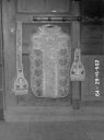 Ornement doré : chasuble, dalmatique (2), étole, manipule, église paroissiale Notre-Dame de l'Assomption (Cléden-Poher)