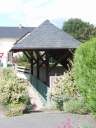 Lavoir, rue du Vivier (Saint-Erblon)