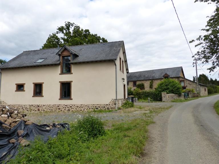 Écart, Bazouges-sous-Hédé, Bélême (Bazouges-sous-Hédé fusionnée avec Hédé pour former la commune de Hédé-Bazouges en 2009)