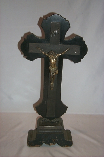 Croix de sacristie (?)