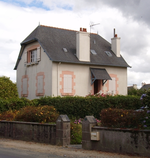 Maison, 12 rue Saint Gonéry (Plougrescant)