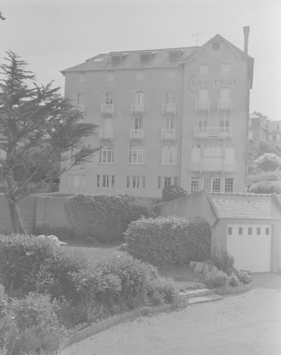 Hôtel de voyageurs dit Ermitage Hôtel, venelle du Port, Trozoul (Trébeurden)