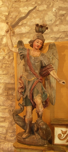 Statue de Saint Michel