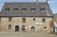 Maison, 7 rue du Relais de poste, le Vieux Bourg (Miniac-Morvan)